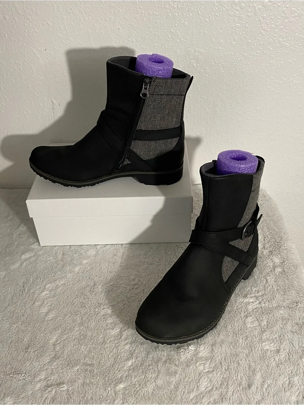 Eddie Bauer Covey 2.0 Boots Women’s Size 8.5 Black Leather Gray Tweed Side Zip